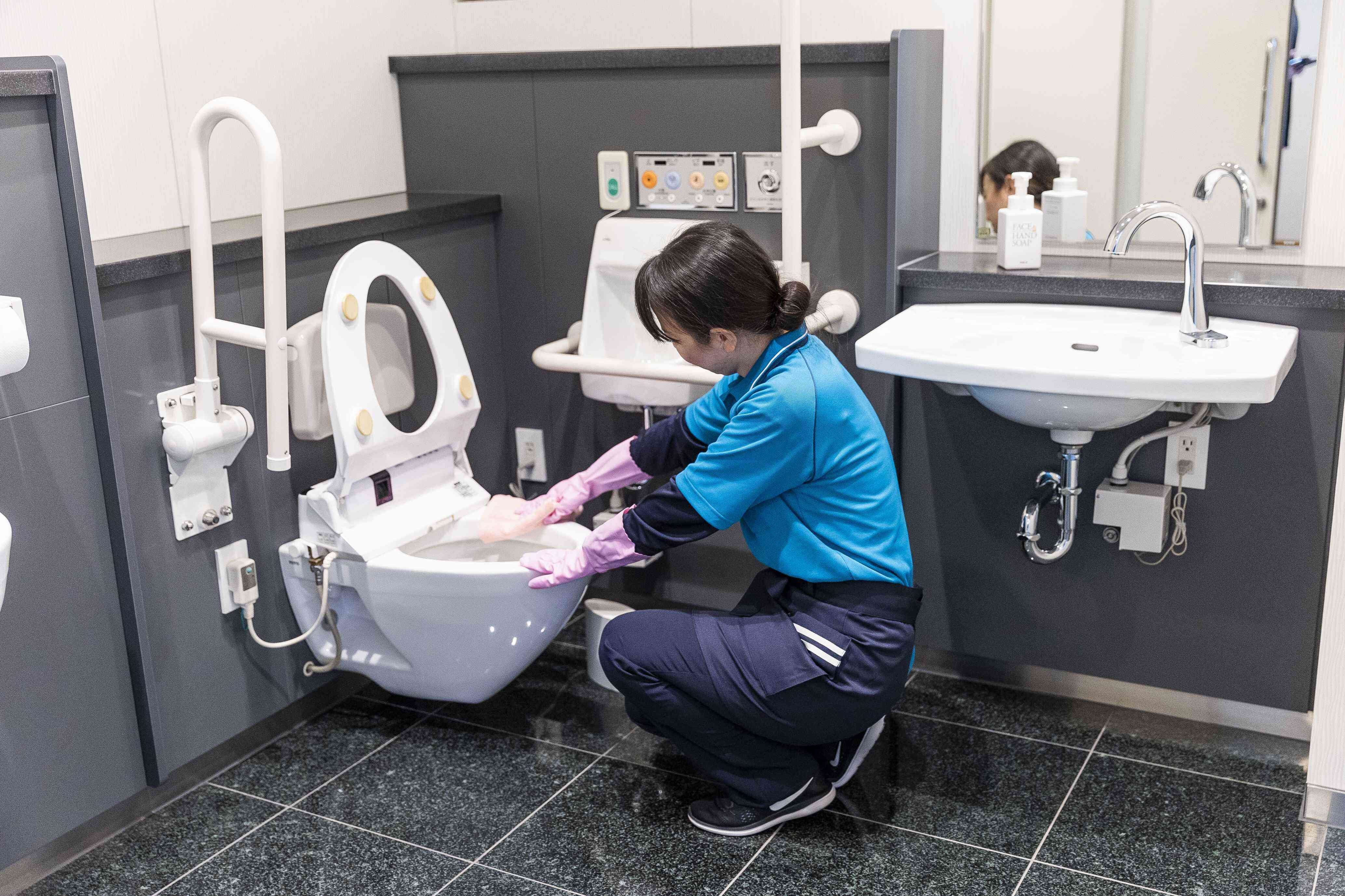 トイレの清掃